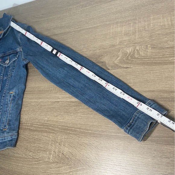 Levi Strauss Denim Jacket Women’s XS Blue Jean Trucker Button Up Long Sleeve - Picture 16 of 16